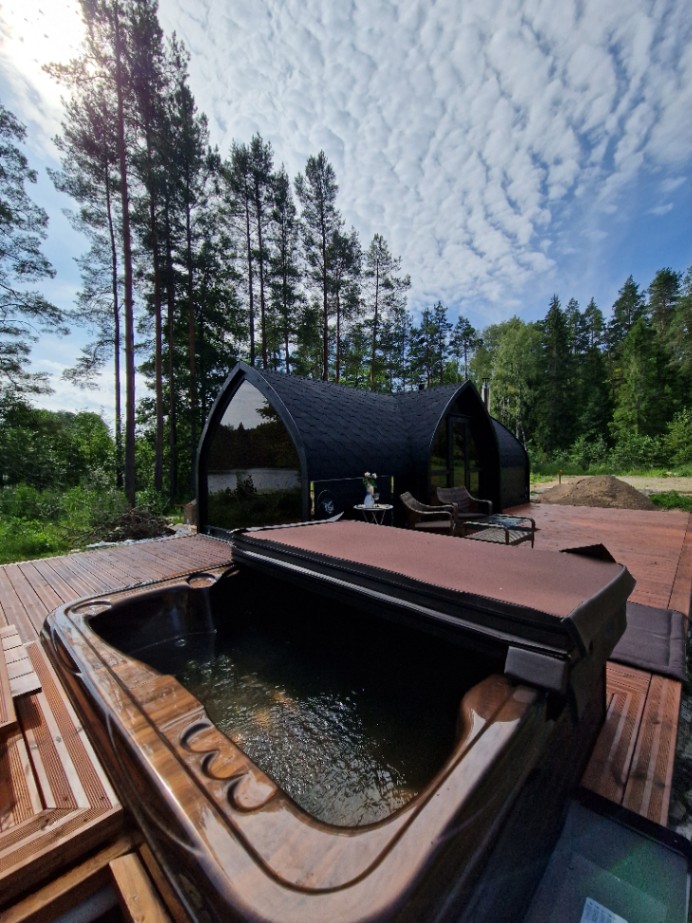 Acrylic shell hot tub with heat pump - MONACO