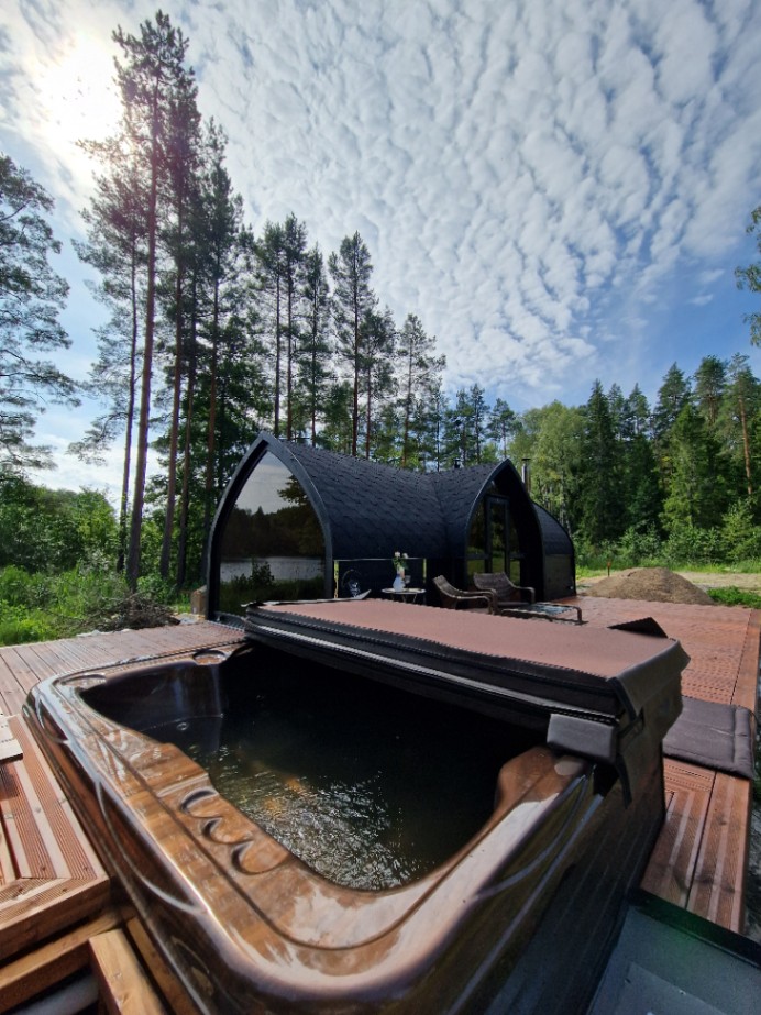 Acrylic shell hot tub with heat pump - MONACO