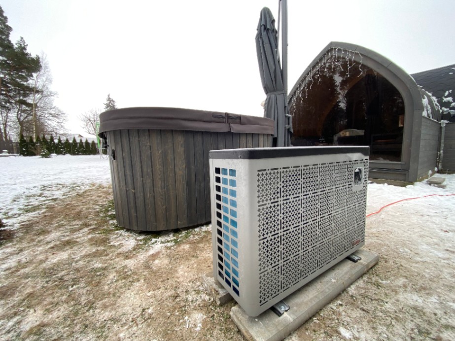 Acrylic hot tub with heat pump 11kw