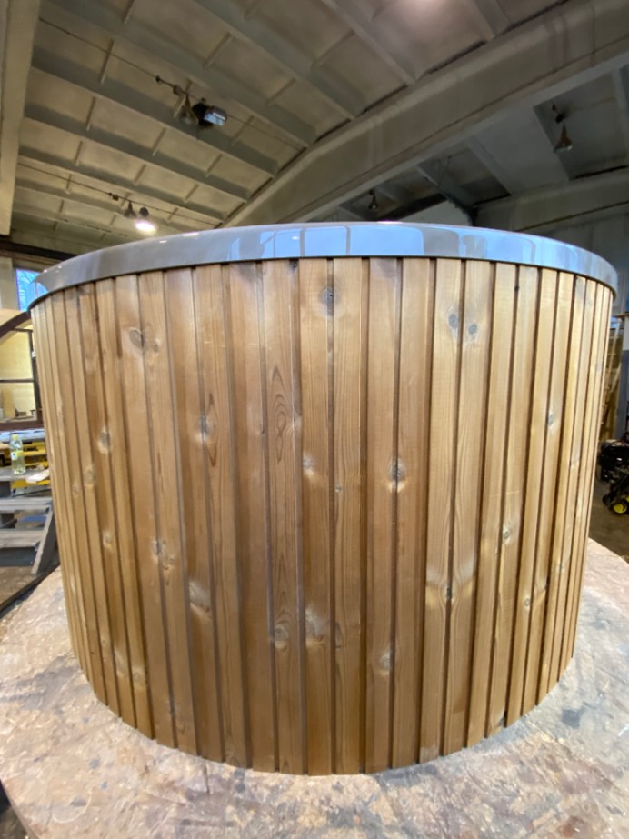 Acrylic hot tub classic OUT with heat pump