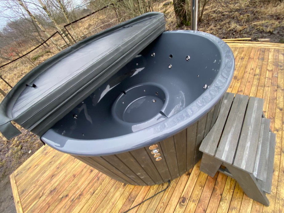 Fiberglass hot tub with heat pump 11kw