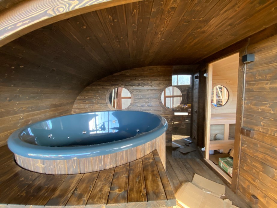 Sauna with hot tub - Hobbit house