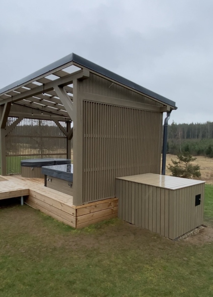 Terrace with hot tubs