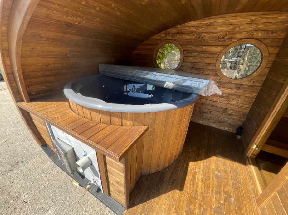 Sauna with hot tub - Hobbit house