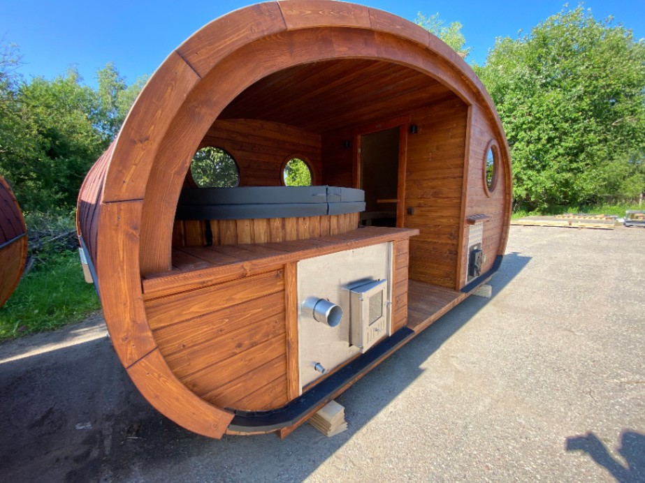 Sauna with hot tub - Hobbit house