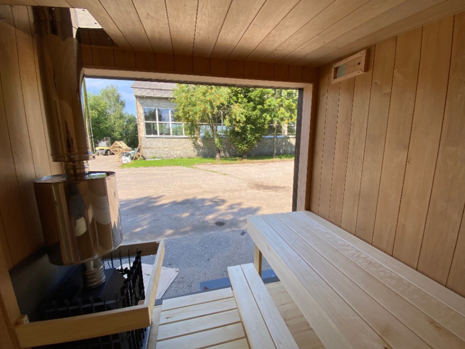 Insulated sauna house