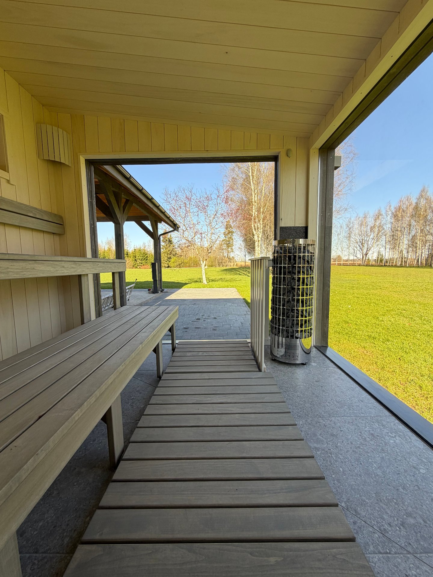 Siltināta Pirts Māja ar slēgtu terases zonu 8.4mx3m